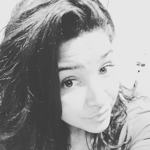 Meet your Posher, Rachael - Picture 3 of 3